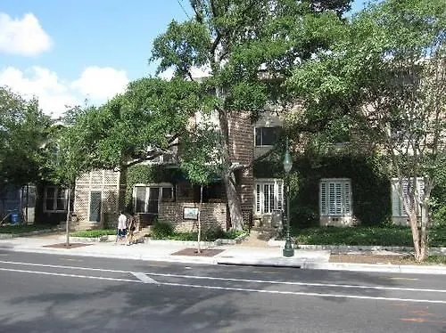 The Quarters At Hardin House